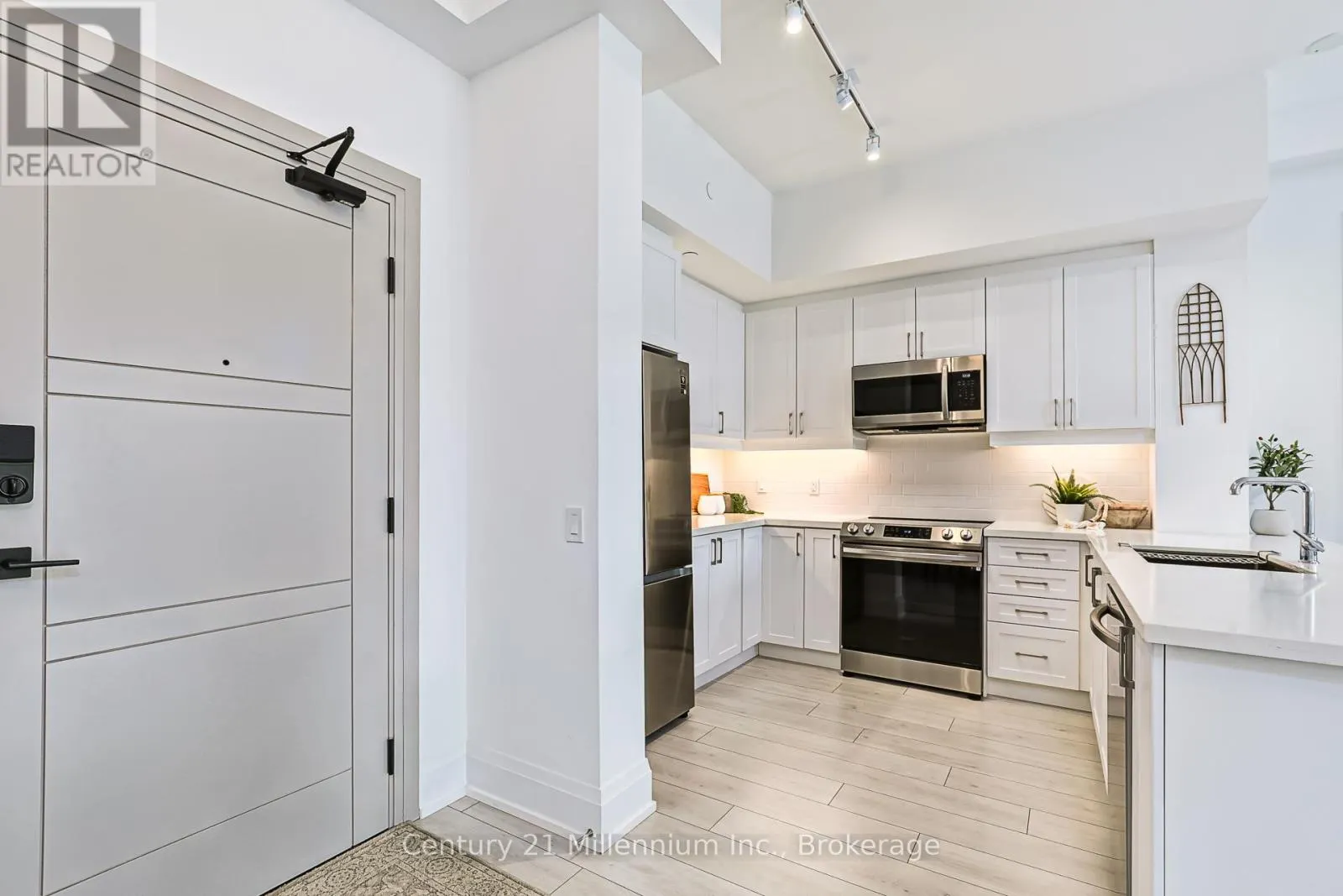 209 - 1 HUME STREET, #209