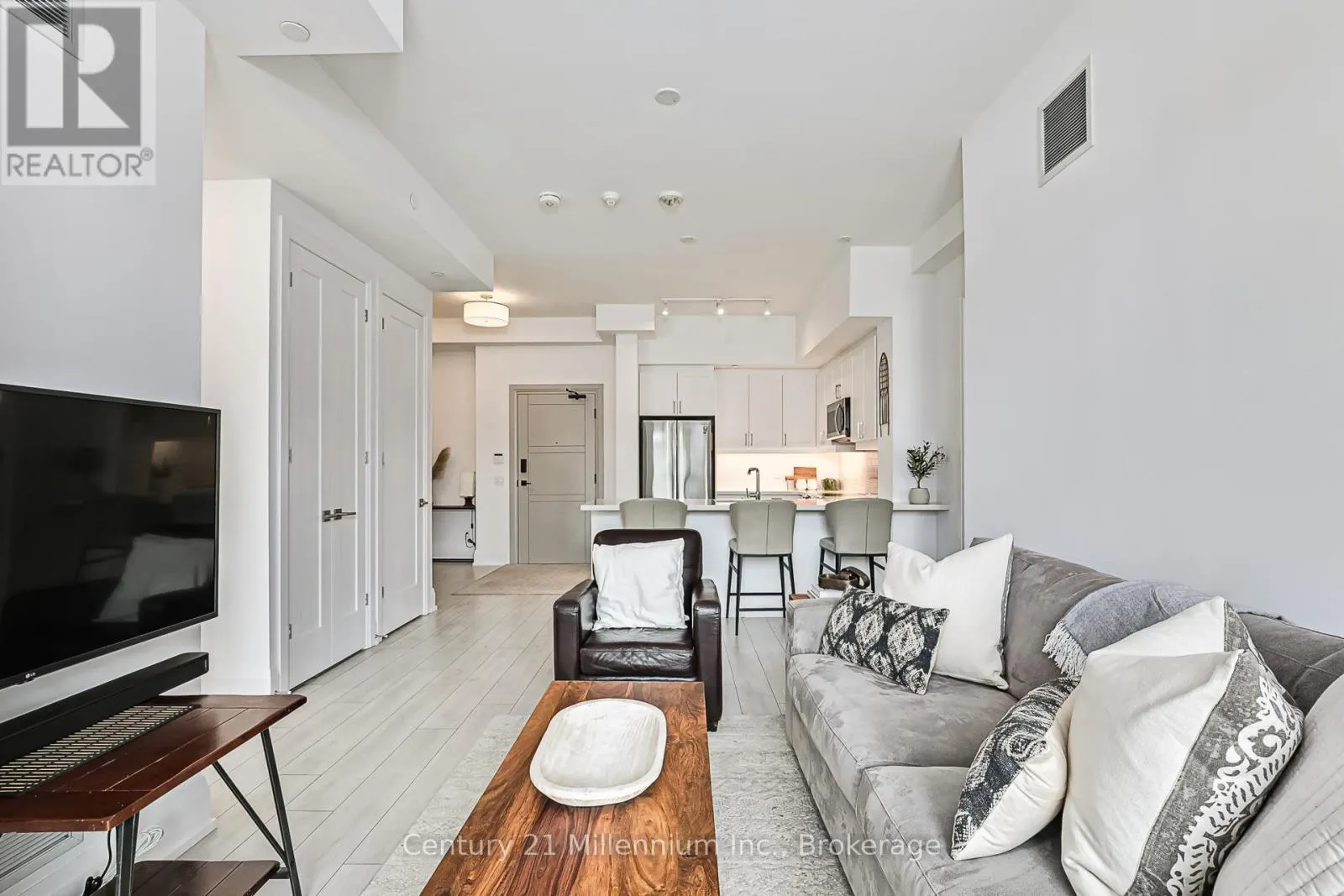 209 - 1 HUME STREET, #209