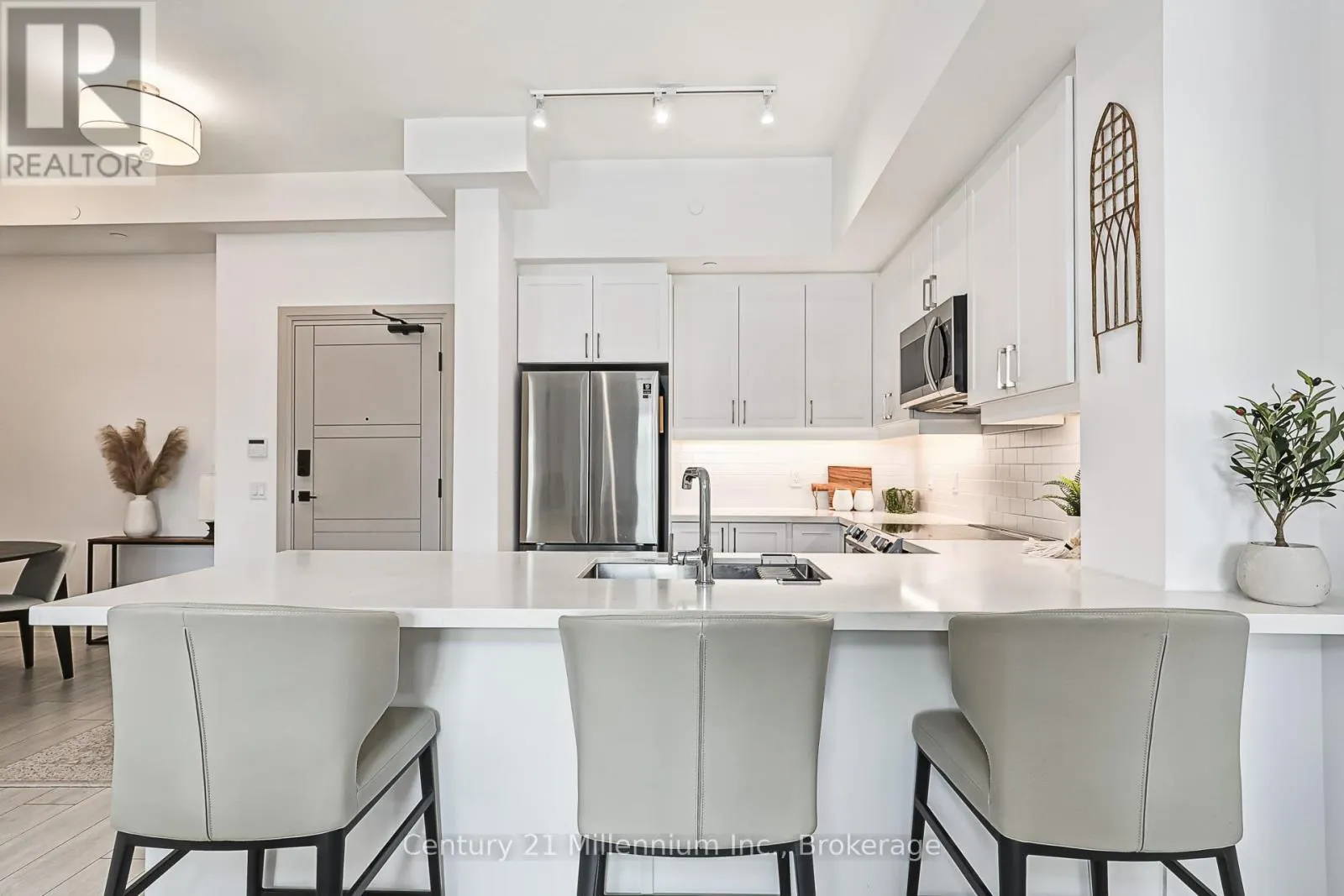 209 - 1 HUME STREET, #209
