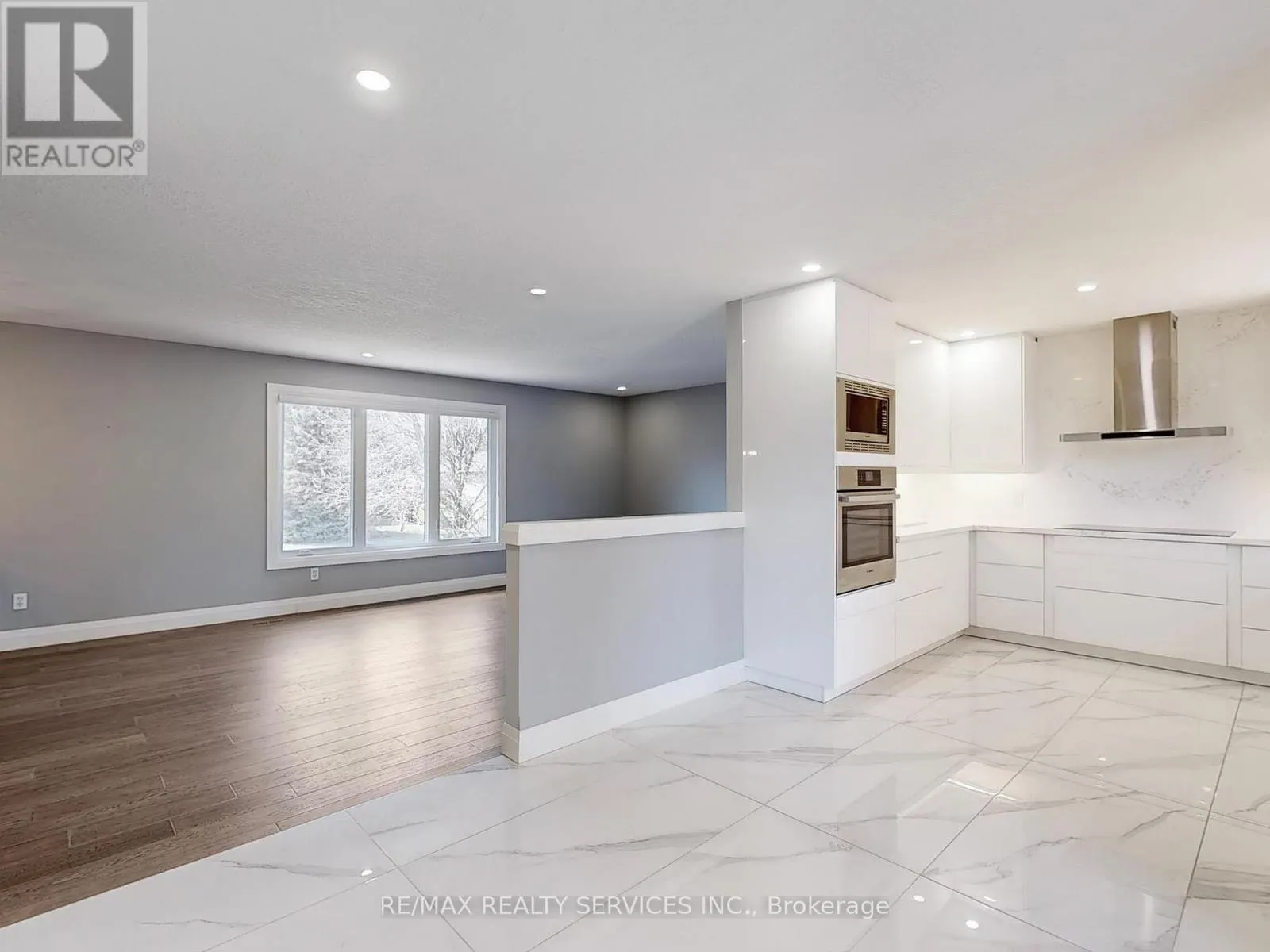 35 INNISBROOK DRIVE