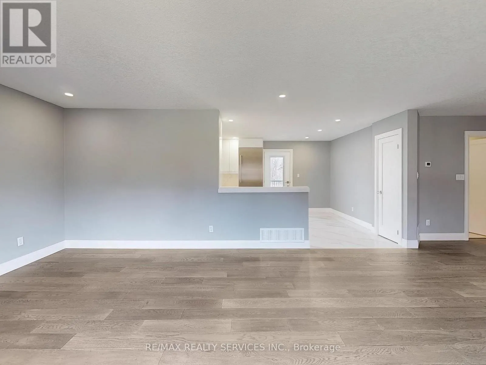 35 INNISBROOK DRIVE
