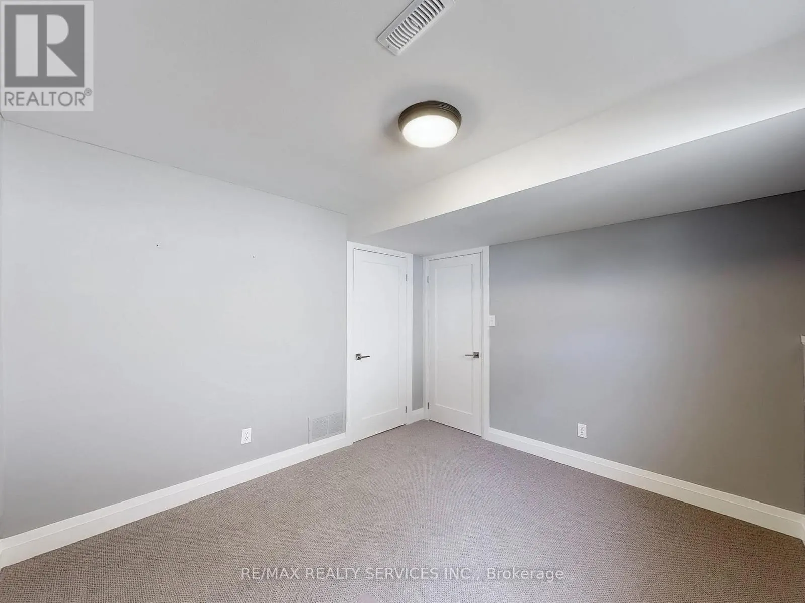 35 INNISBROOK DRIVE