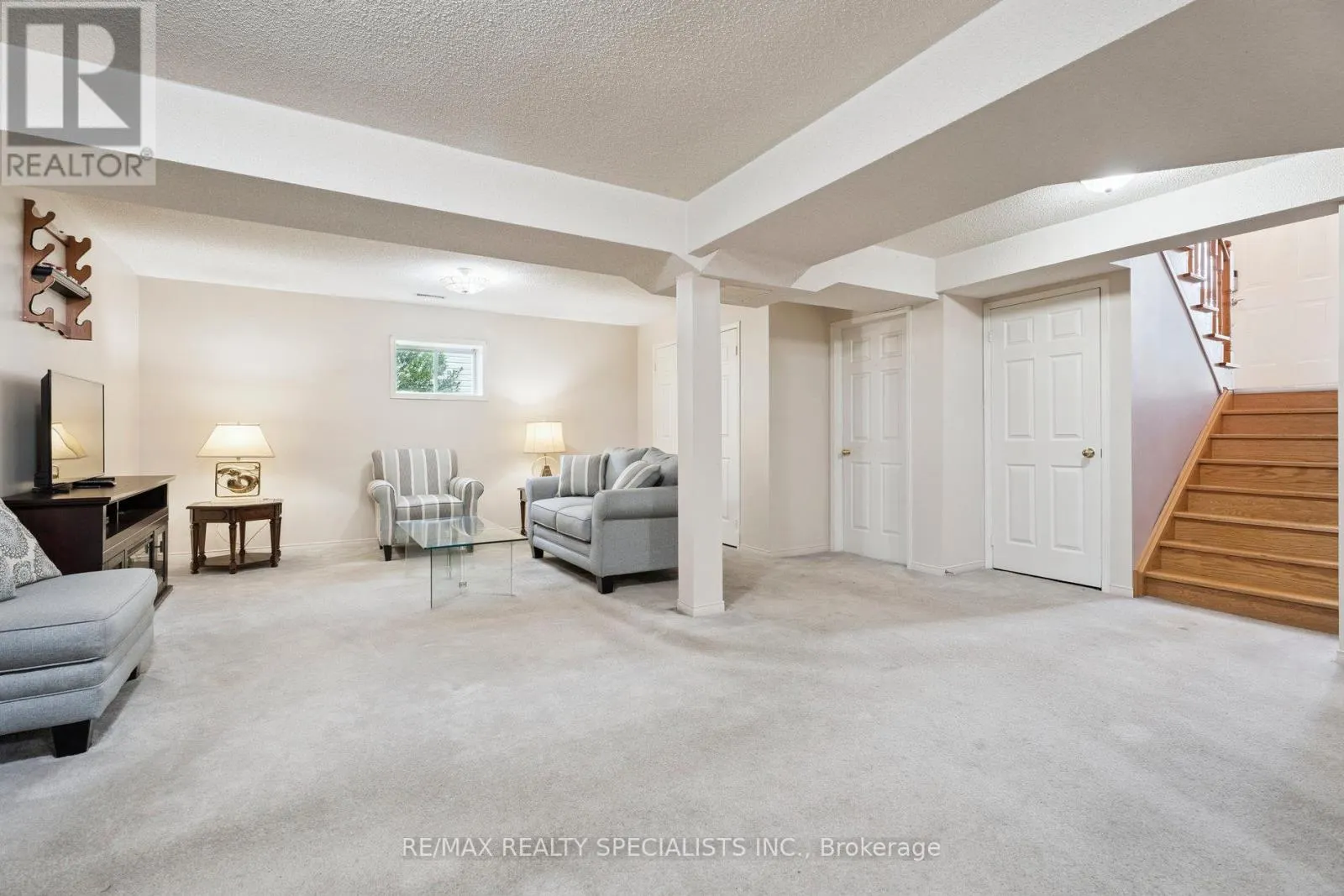 62 SILVER BIRCH AVENUE