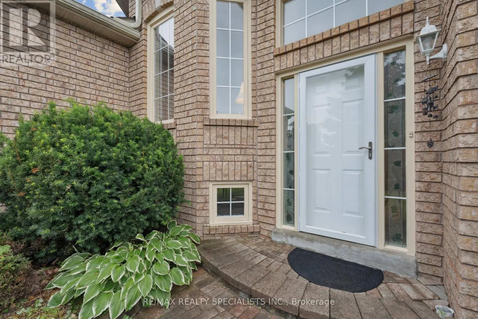 62 SILVER BIRCH AVENUE