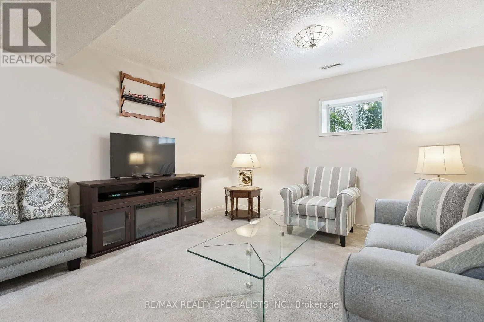 62 SILVER BIRCH AVENUE