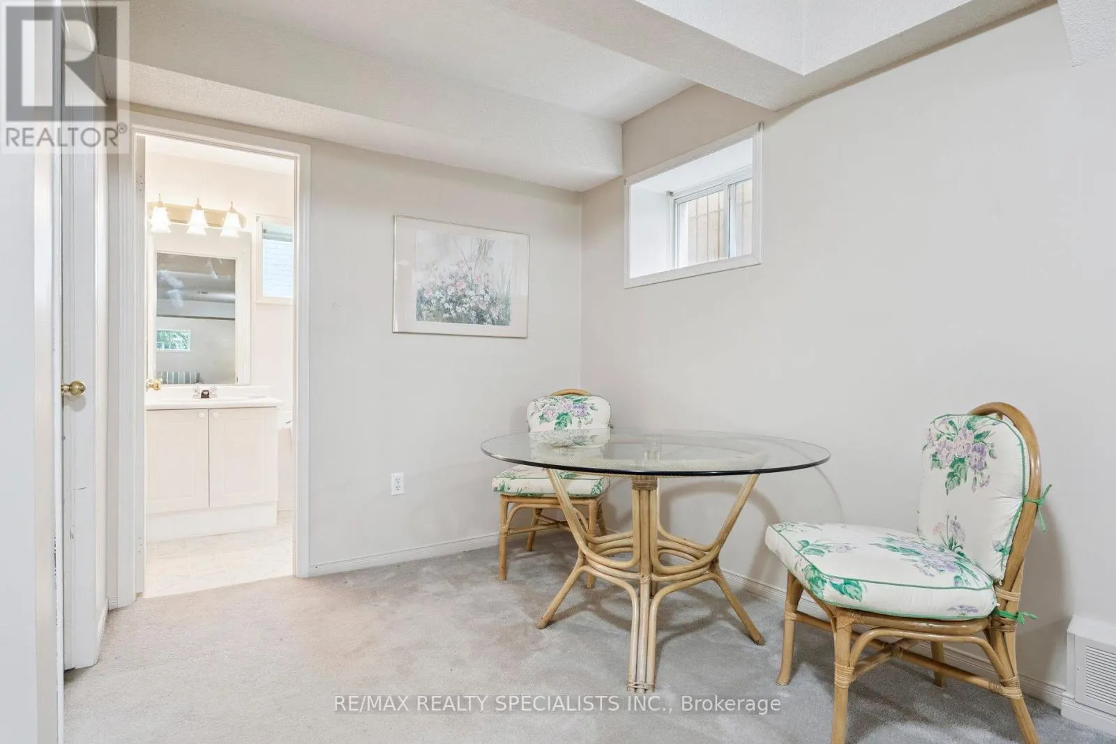 62 SILVER BIRCH AVENUE
