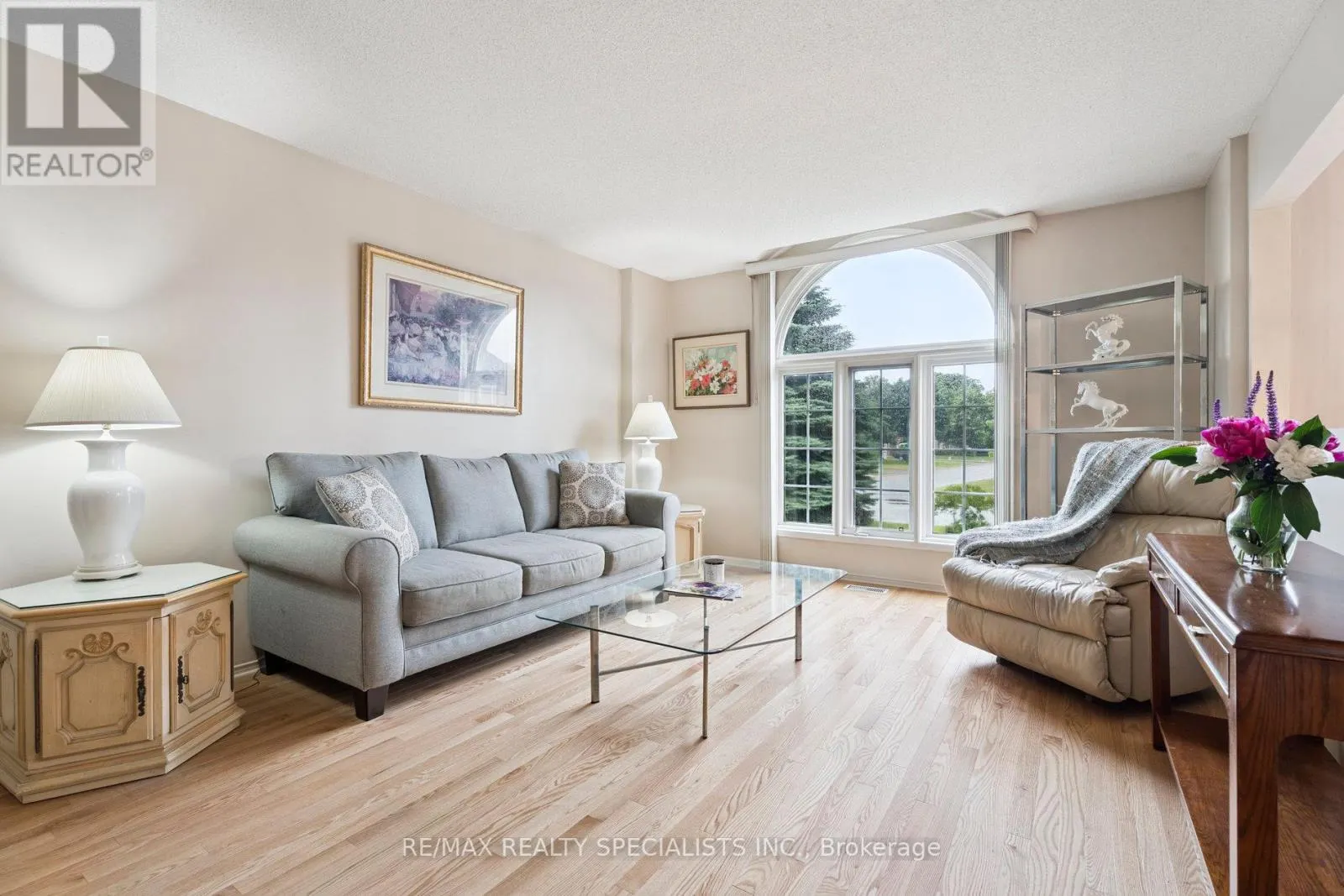 62 SILVER BIRCH AVENUE