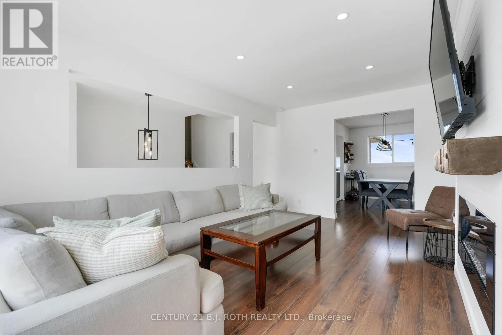 258 COLLEGIATE DRIVE