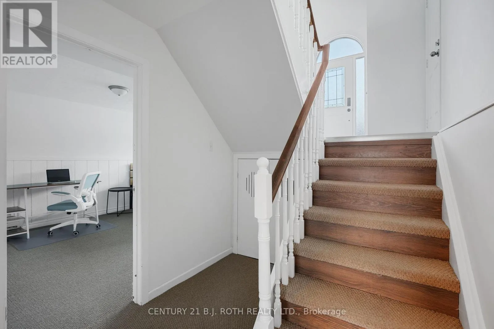 258 COLLEGIATE DRIVE