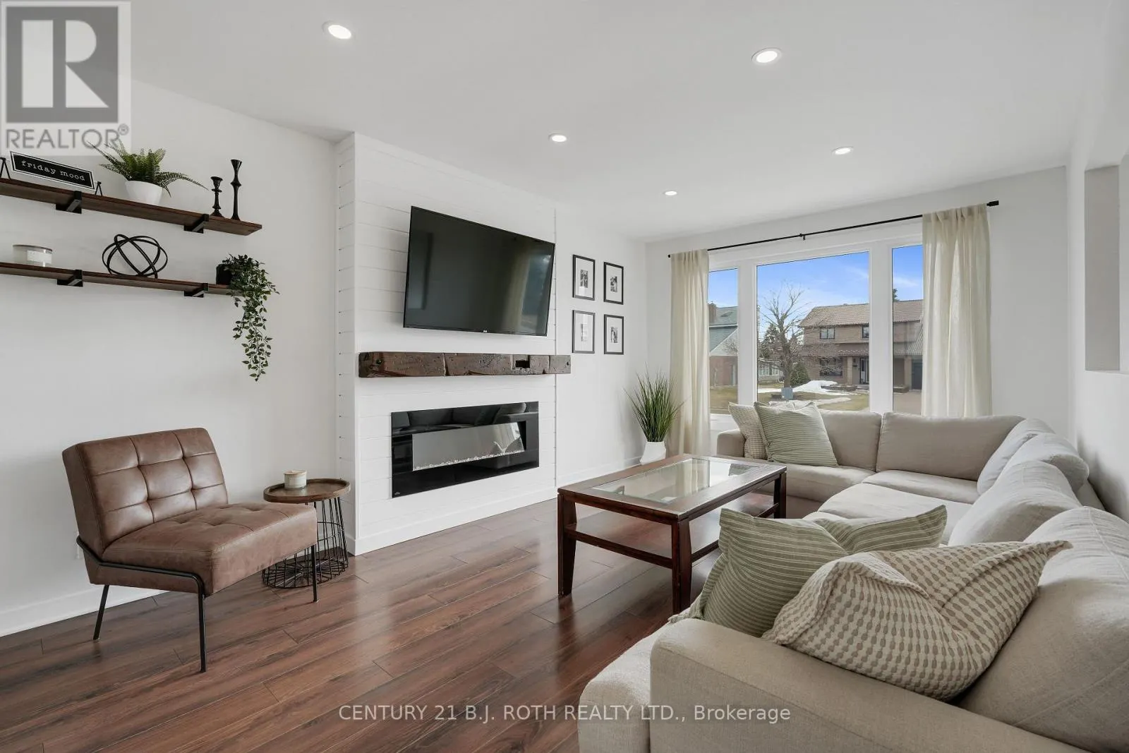 258 COLLEGIATE DRIVE