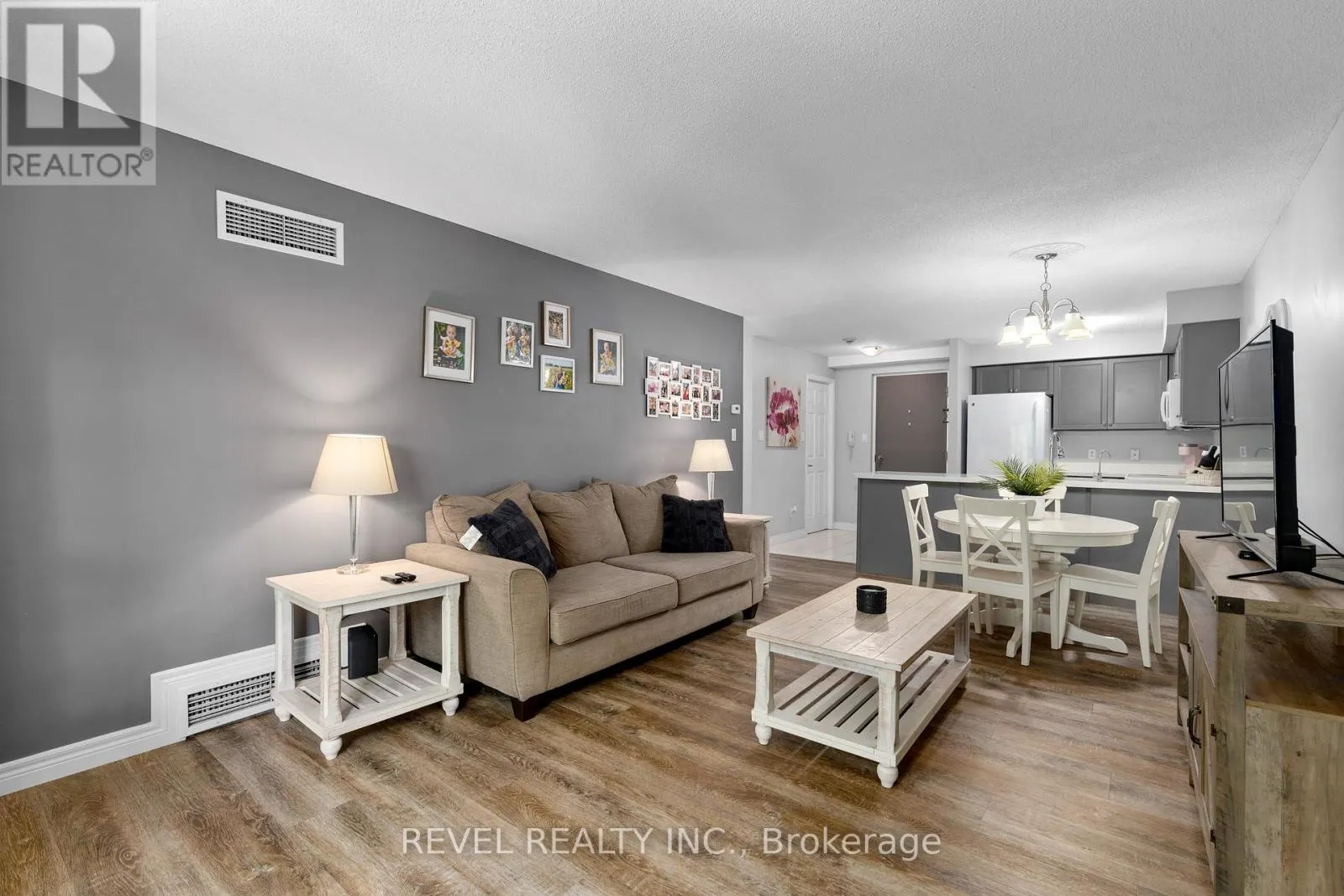 306 - 107 BOND STREET