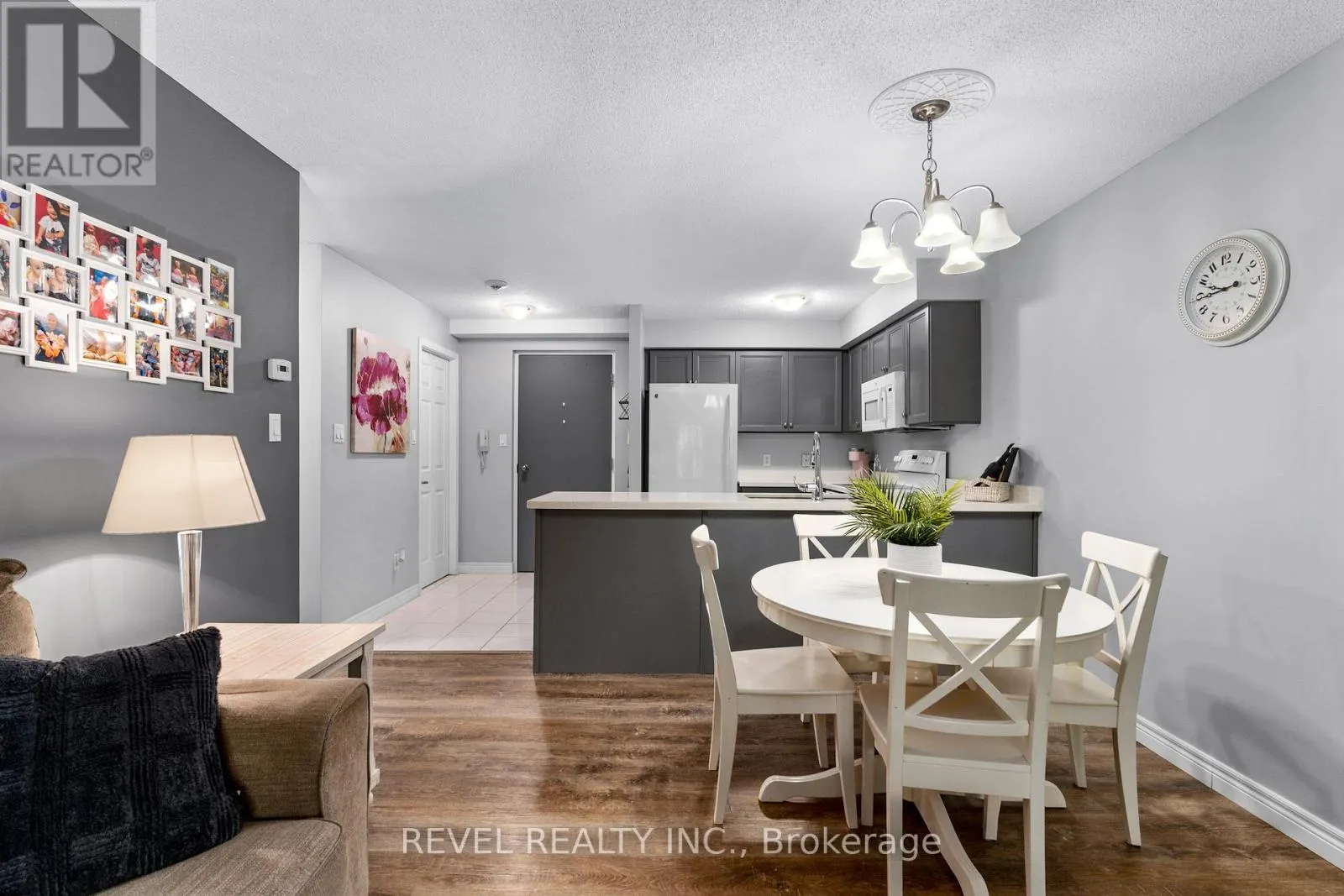 306 - 107 BOND STREET
