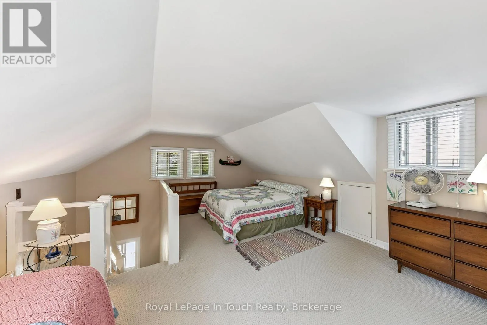 1443 CHAMPLAIN ROAD