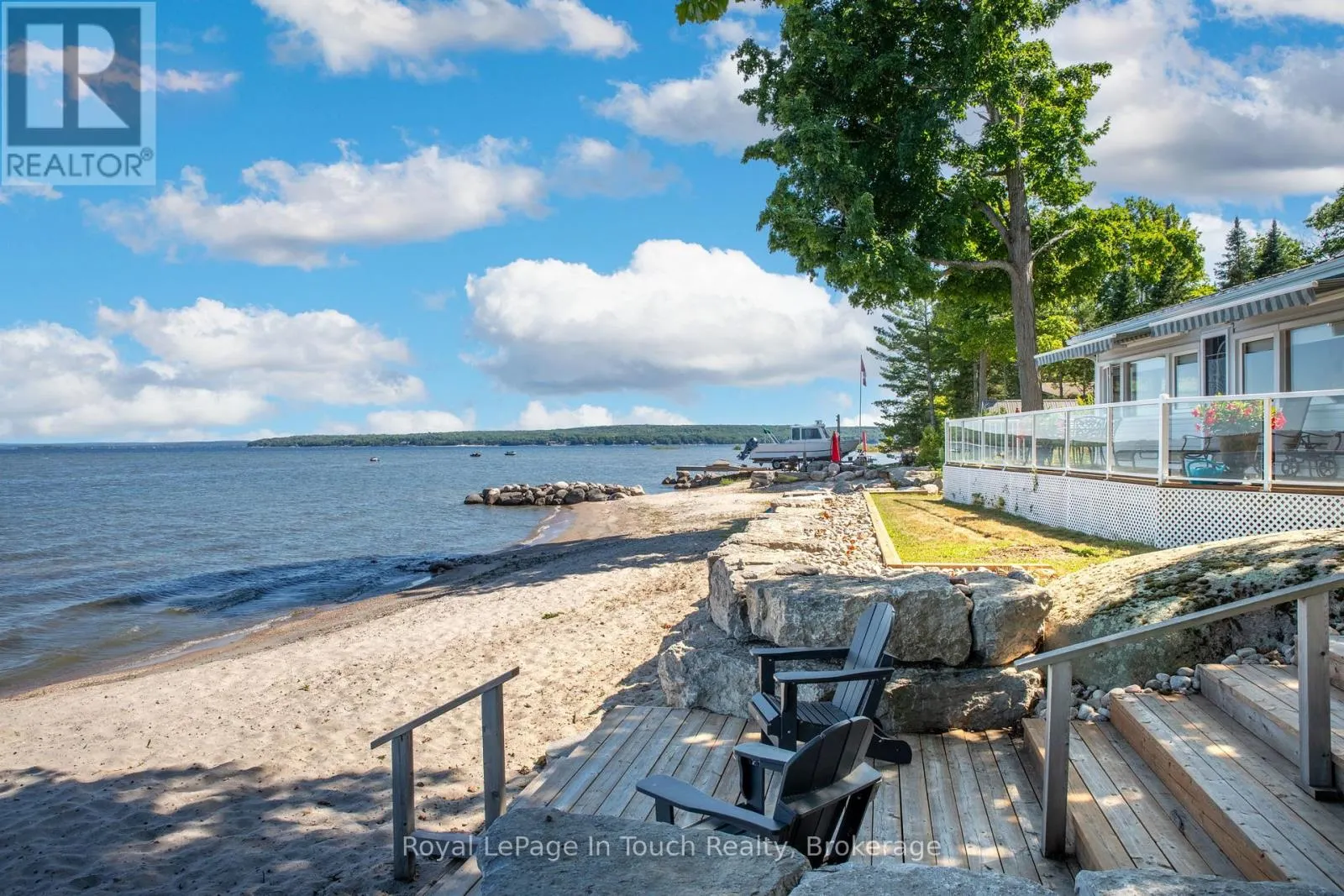 1443 CHAMPLAIN ROAD