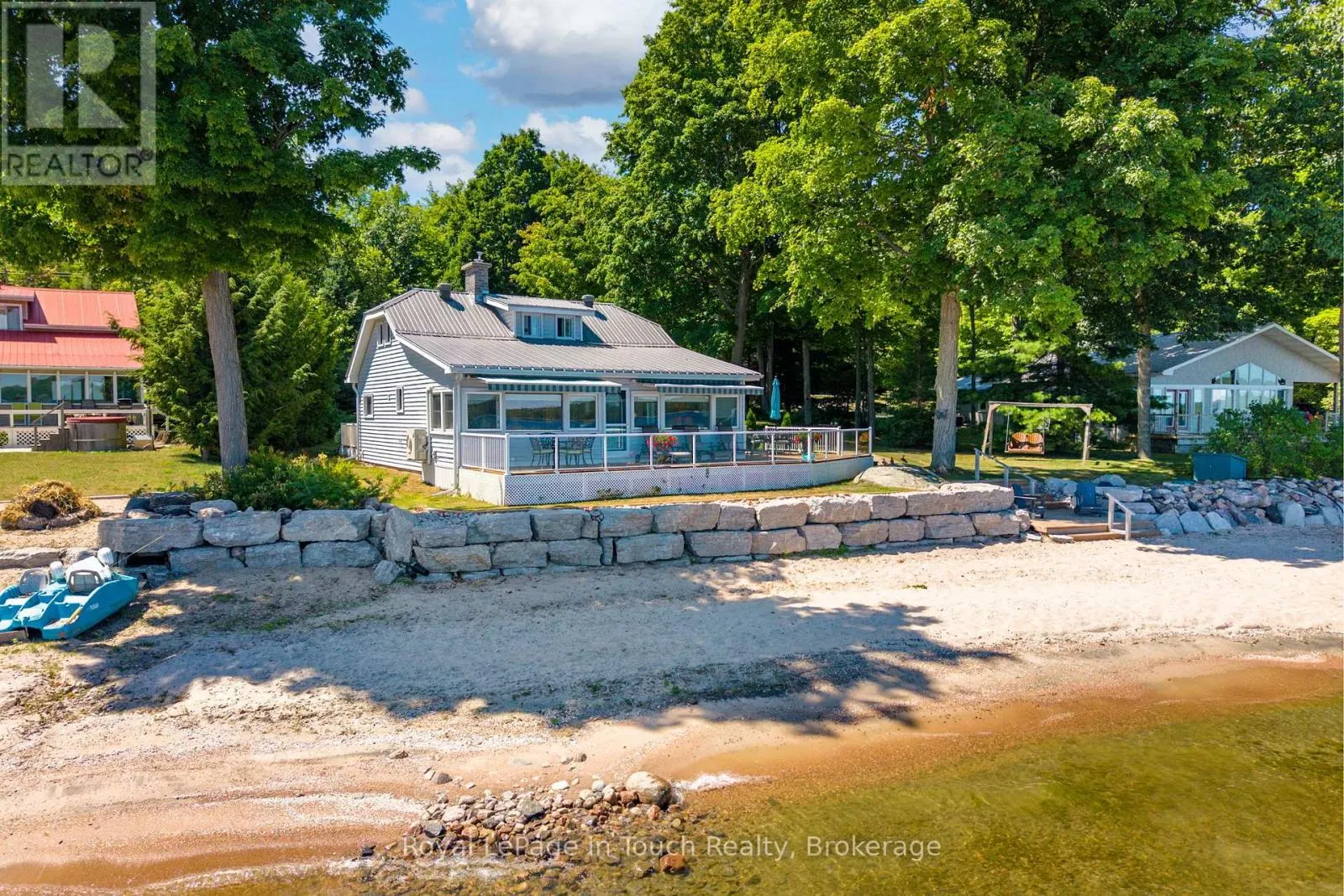 1443 CHAMPLAIN ROAD