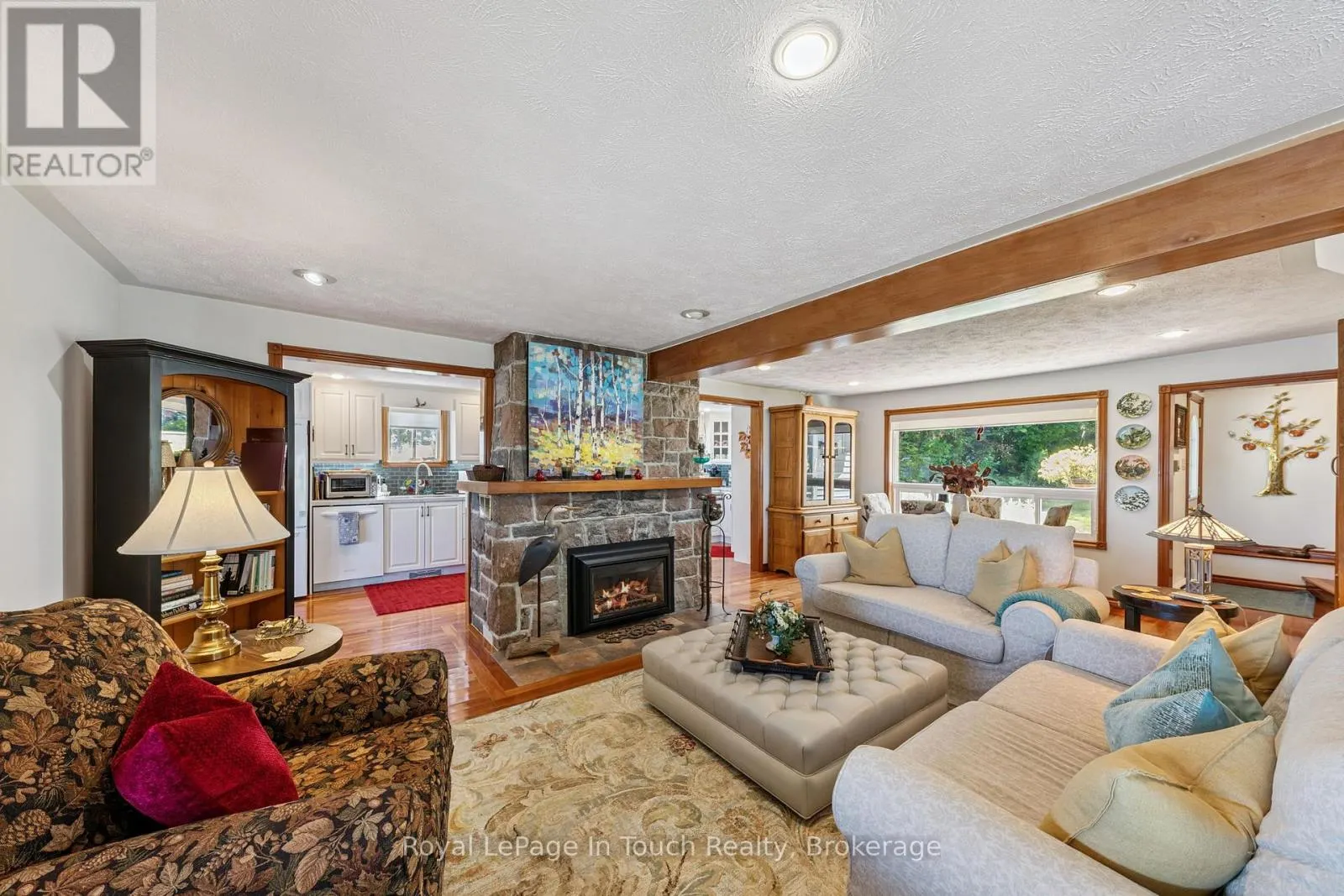 1443 CHAMPLAIN ROAD