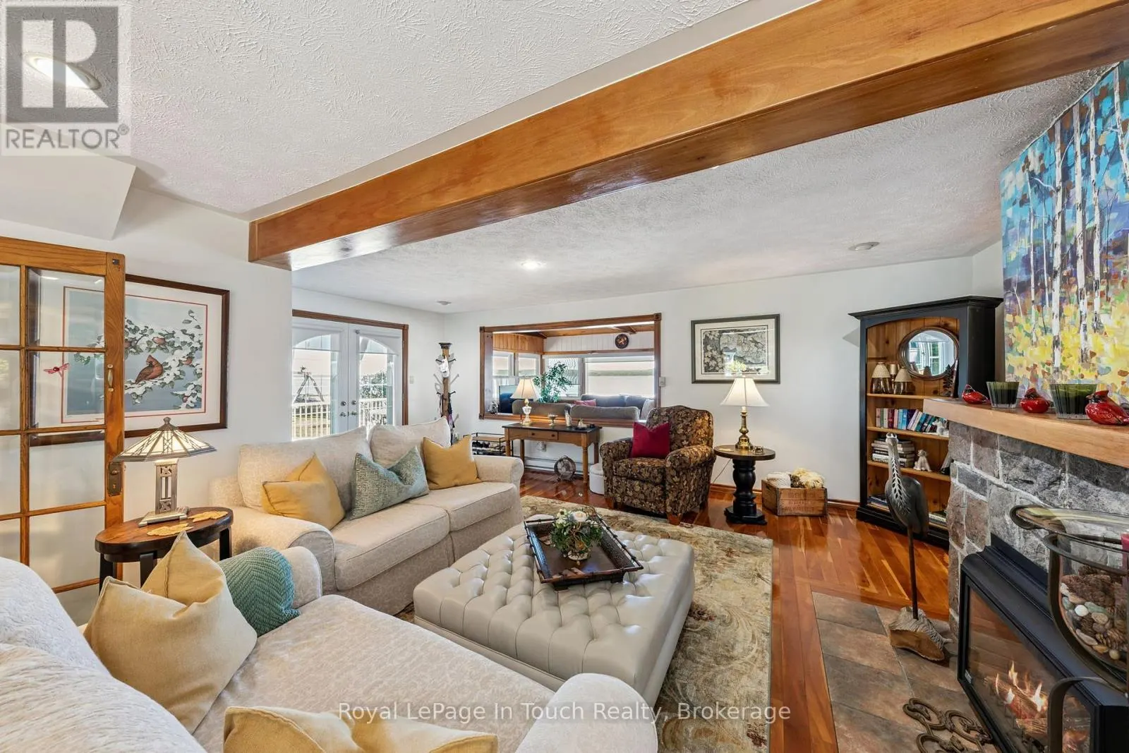 1443 CHAMPLAIN ROAD
