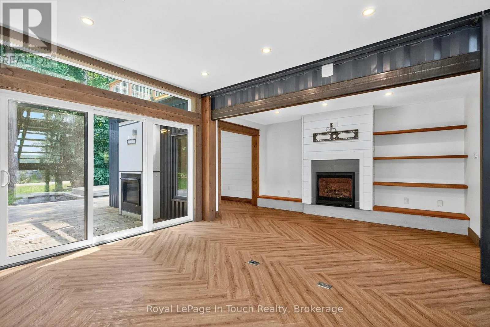91 ANDREW DRIVE