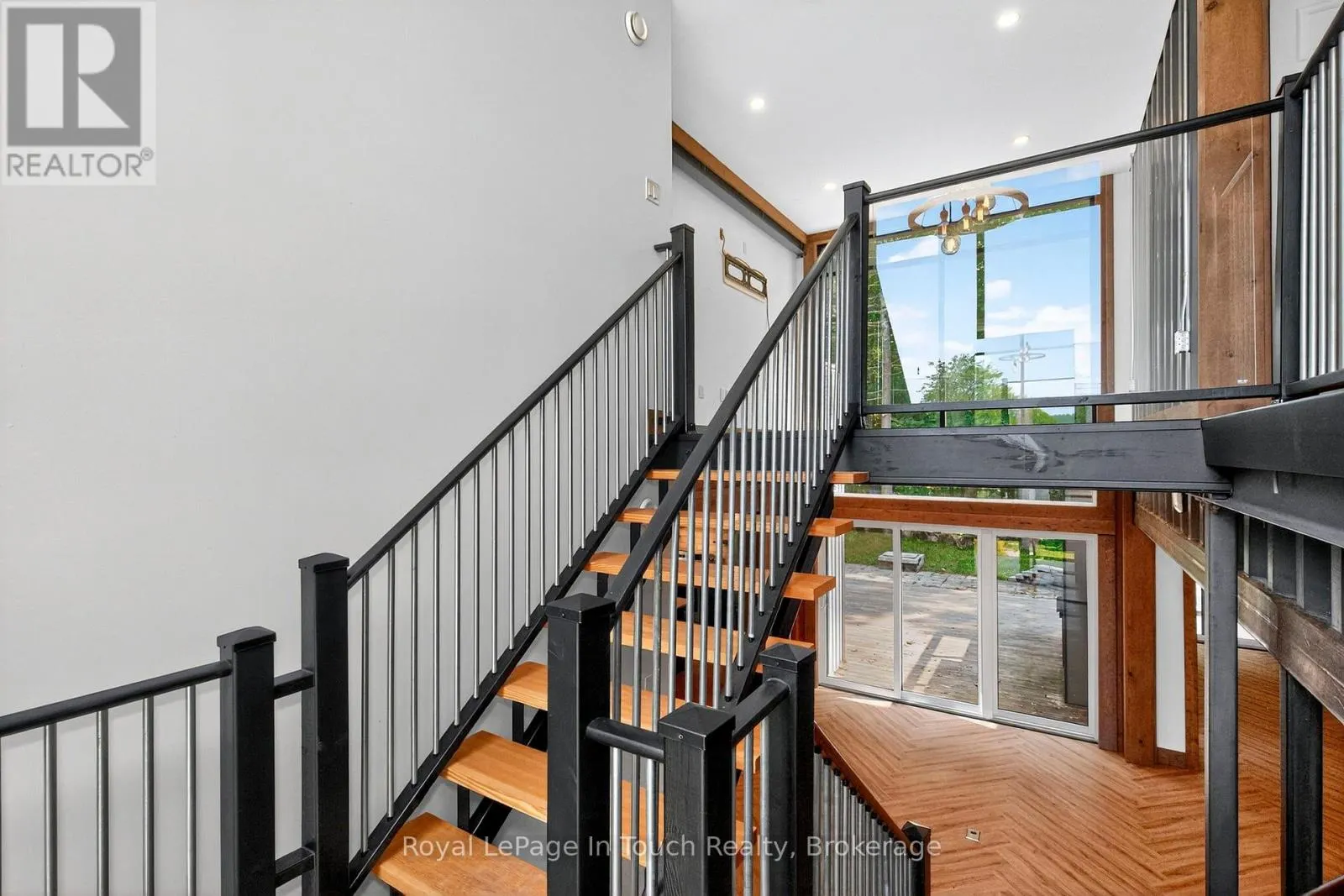 91 ANDREW DRIVE