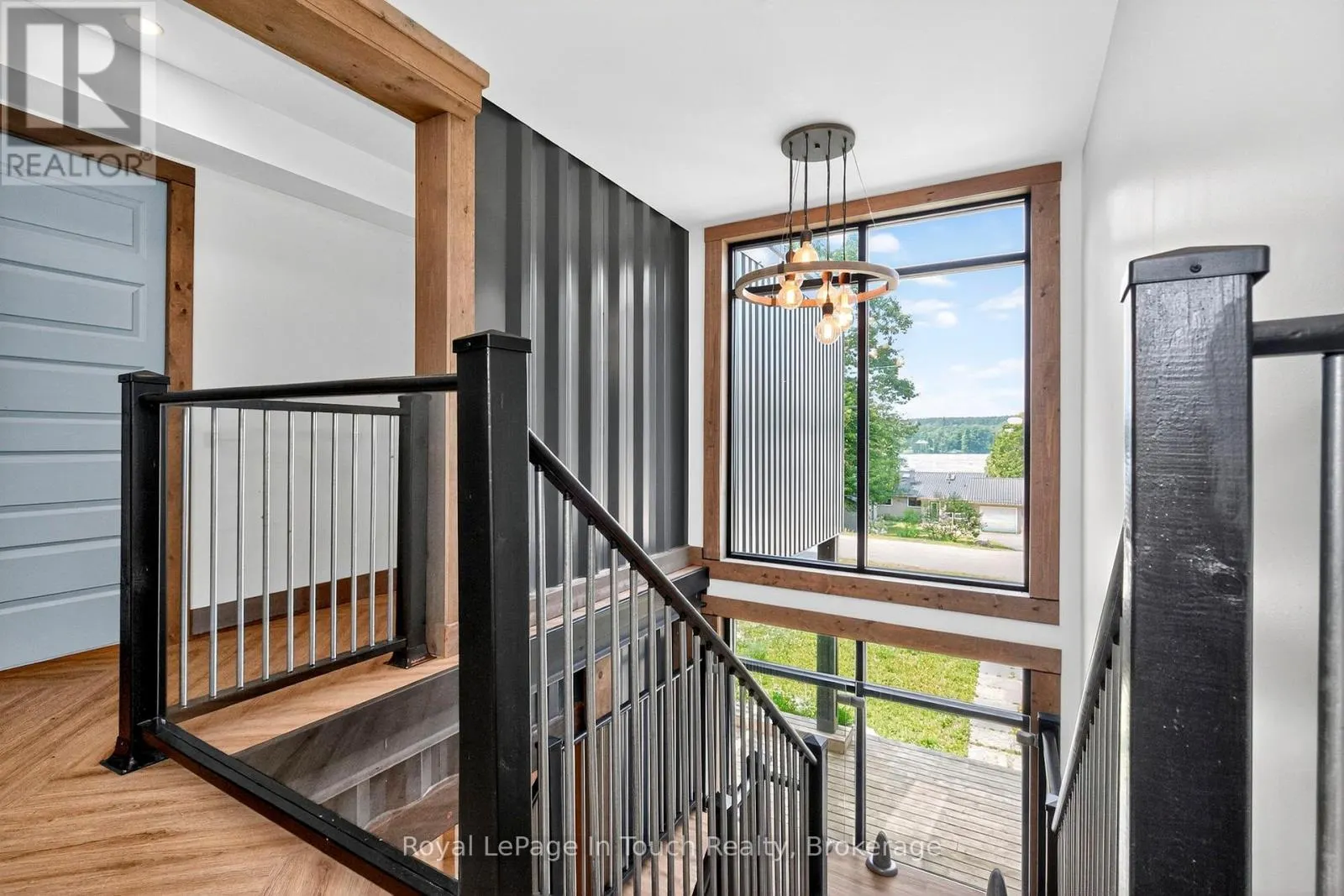 91 ANDREW DRIVE