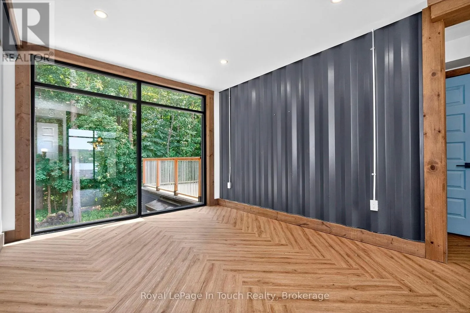 91 ANDREW DRIVE