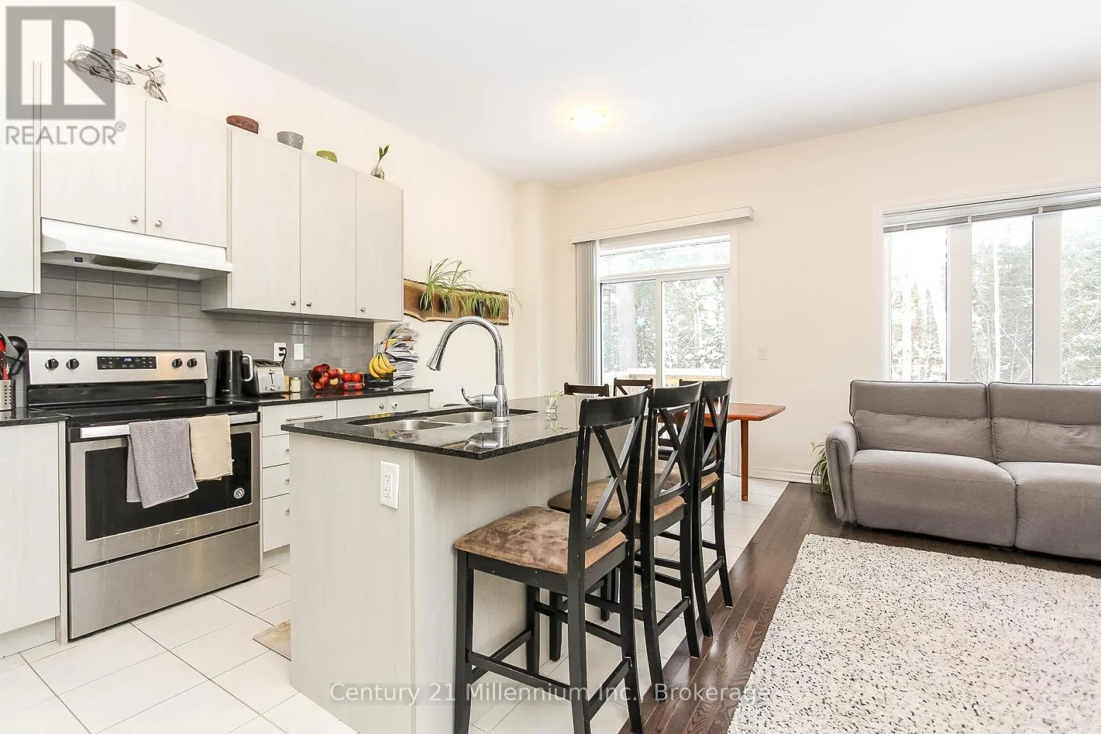 36 FARWELL AVENUE