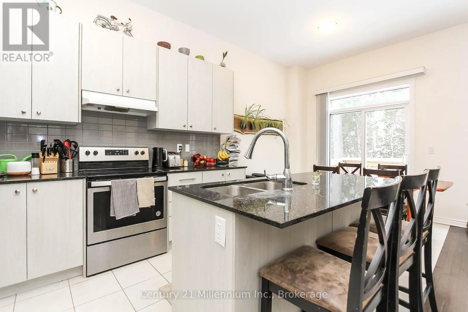 36 FARWELL AVENUE