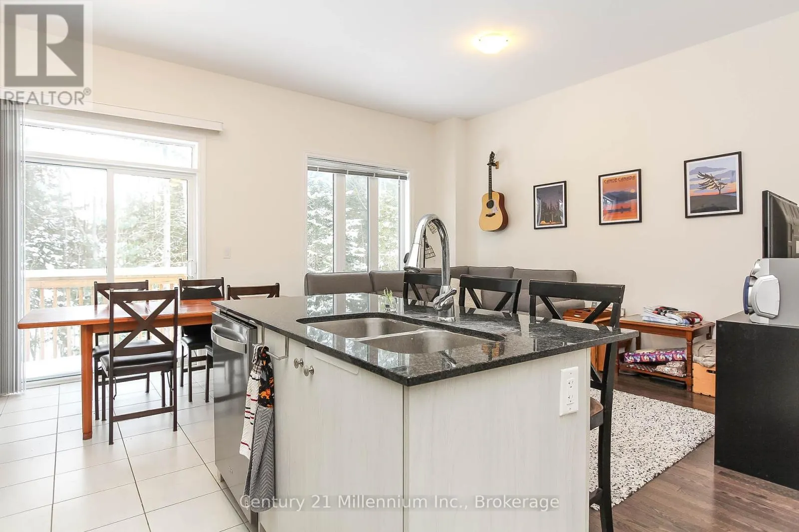 36 FARWELL AVENUE