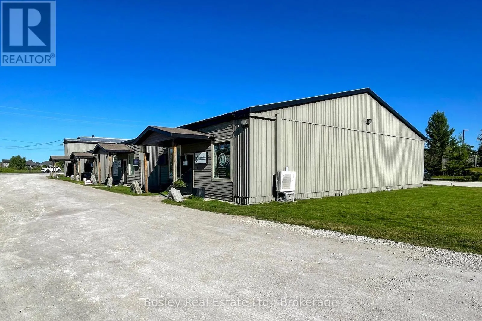 8N - 864 HURONTARIO STREET, #8N