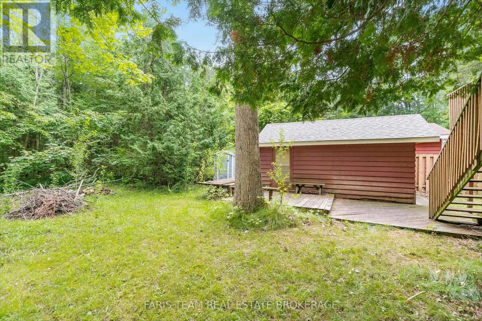 15 WOODSIDE AVENUE