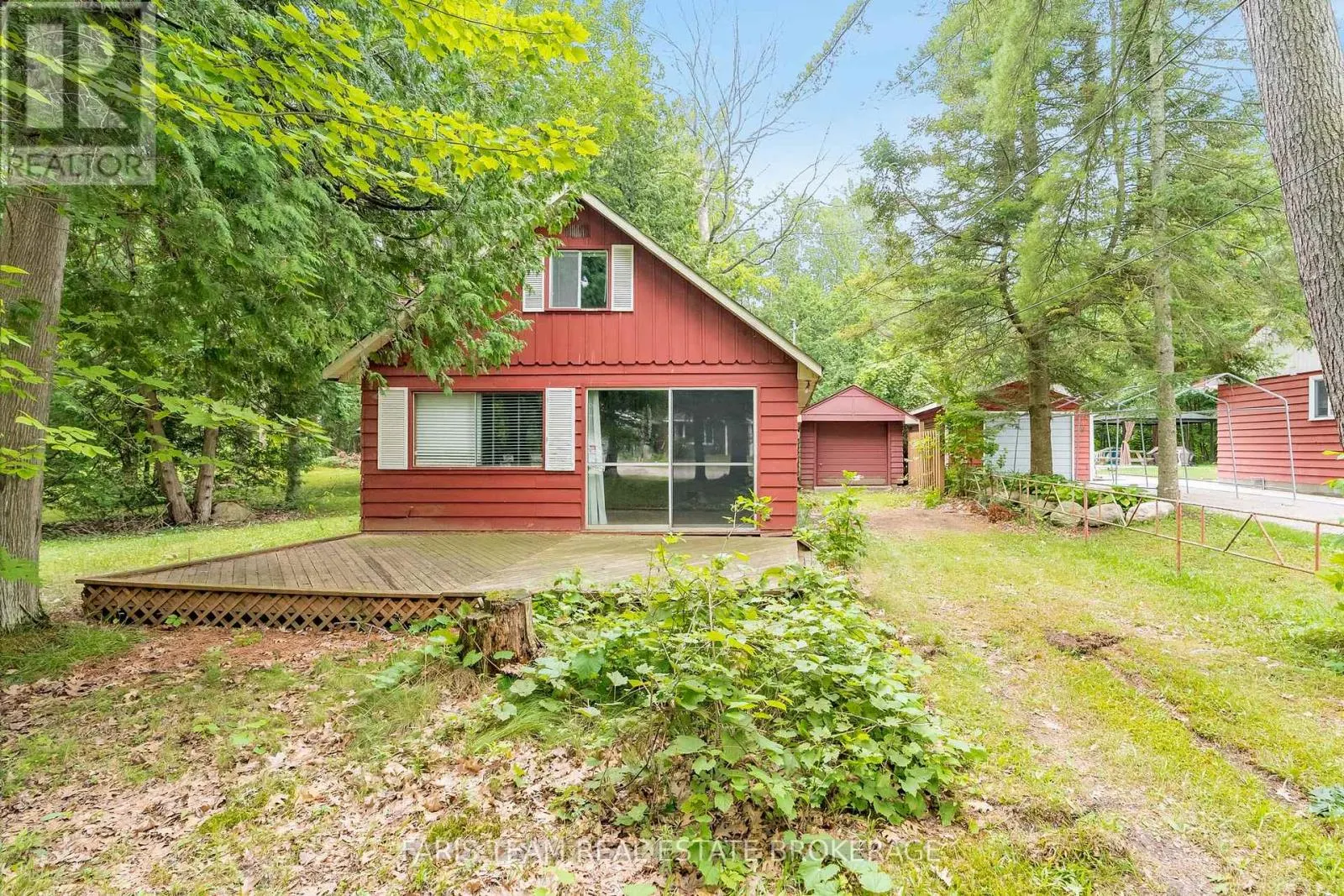 15 WOODSIDE AVENUE