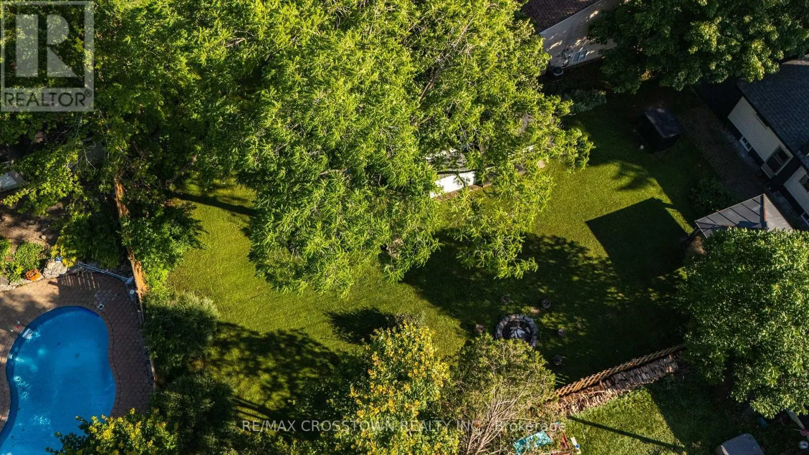 47 LAKESHORE ROAD W