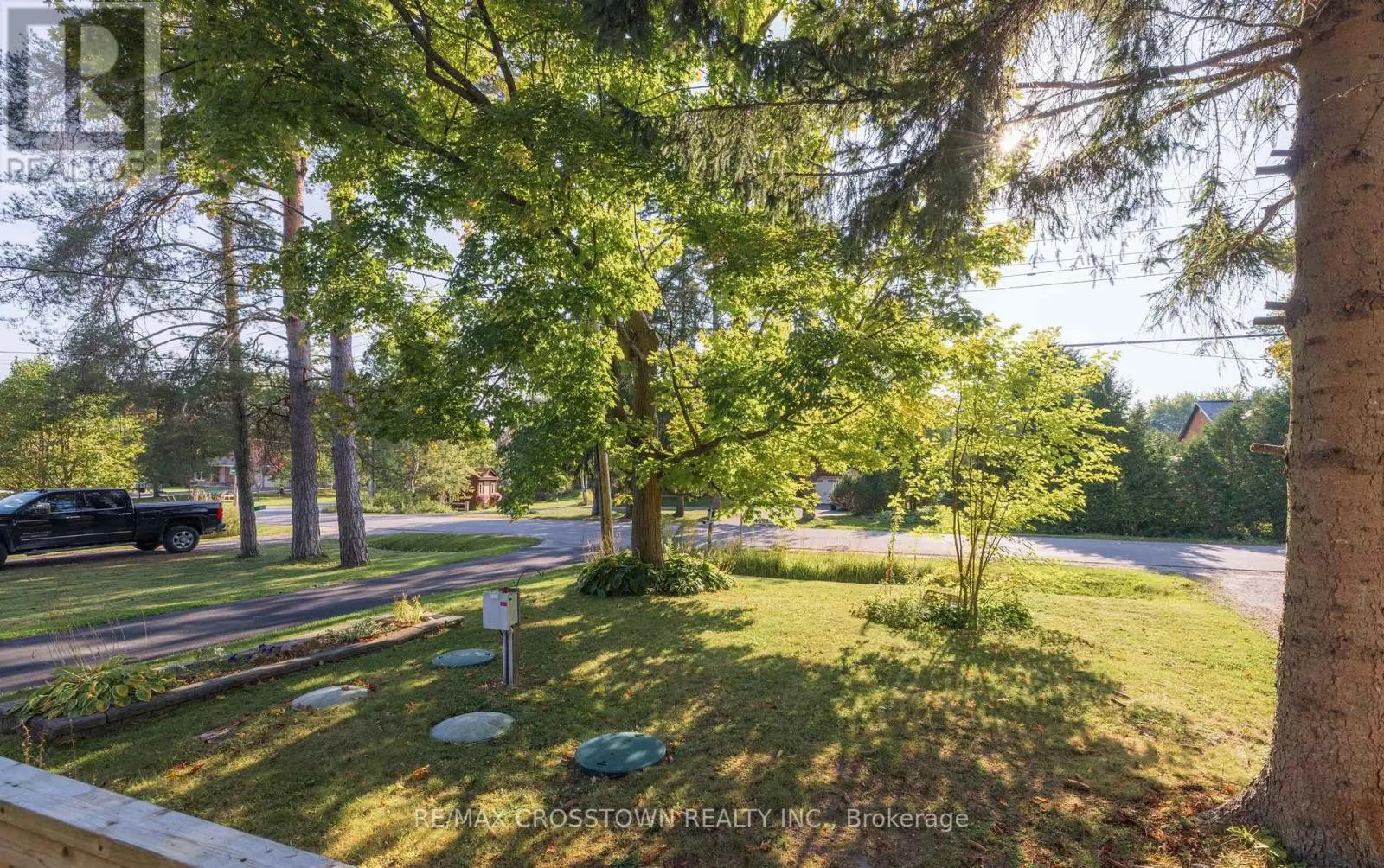 47 LAKESHORE ROAD W