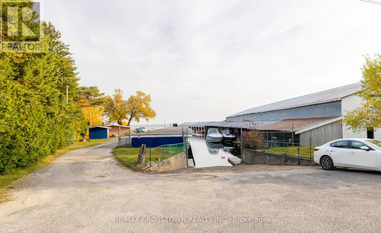 47 LAKESHORE ROAD W