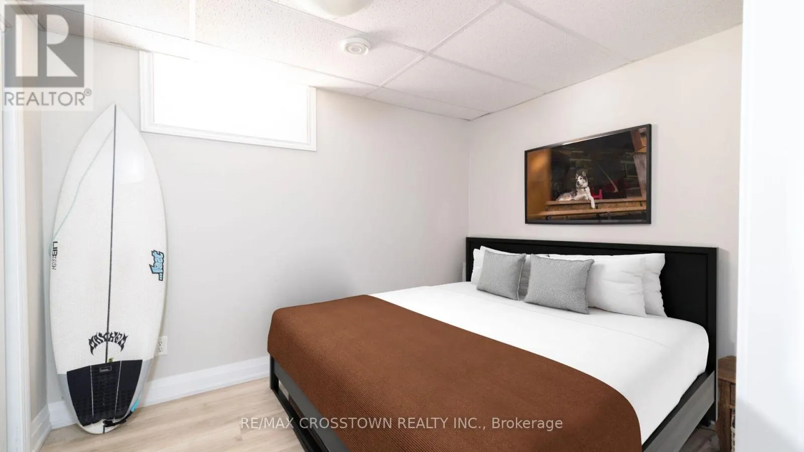 47 LAKESHORE ROAD W