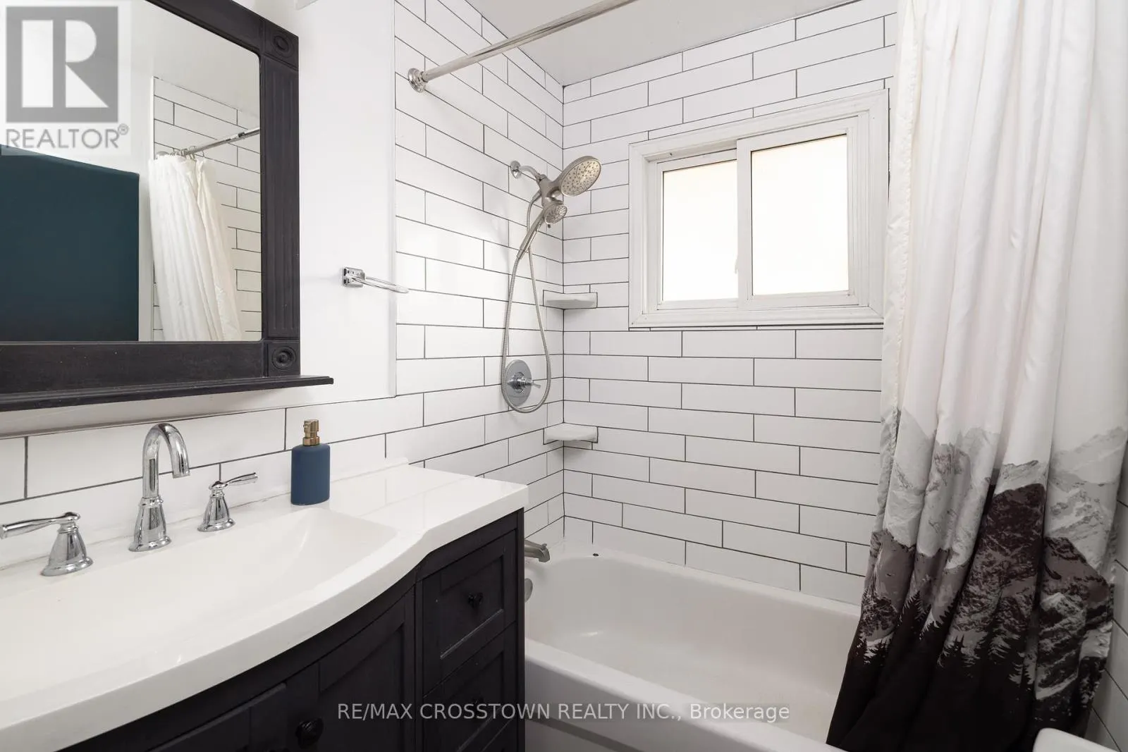 47 LAKESHORE ROAD W