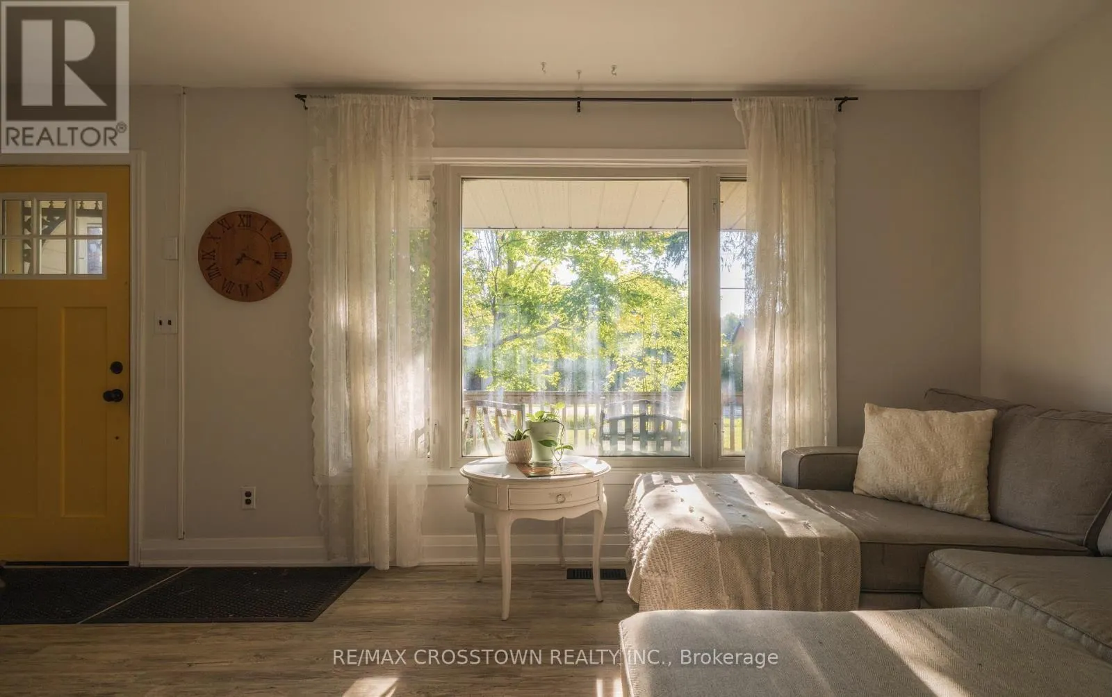 47 LAKESHORE ROAD W
