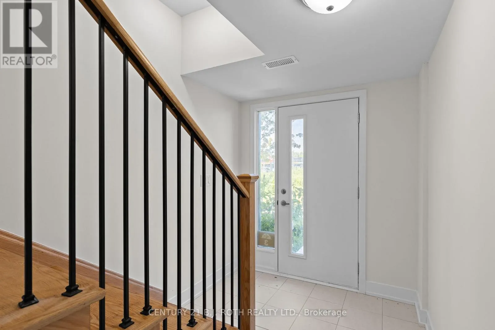 3 MARINER'S PIER WAY