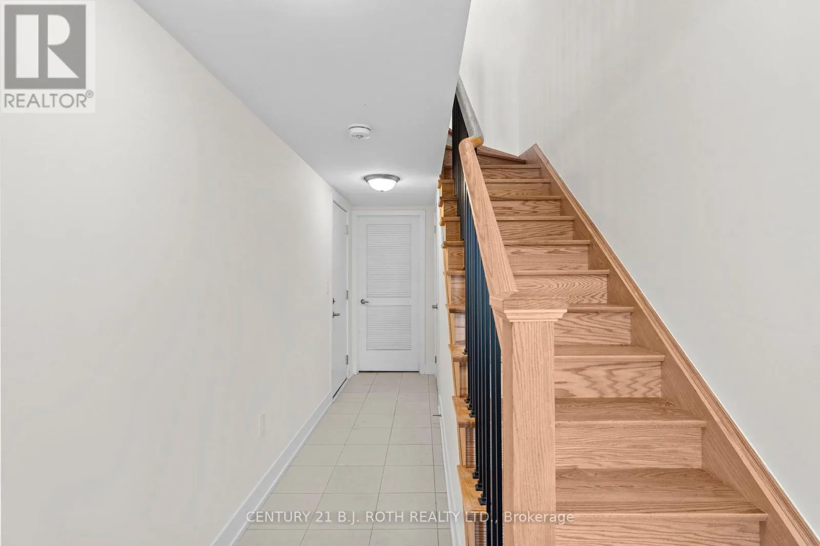 3 MARINER'S PIER WAY