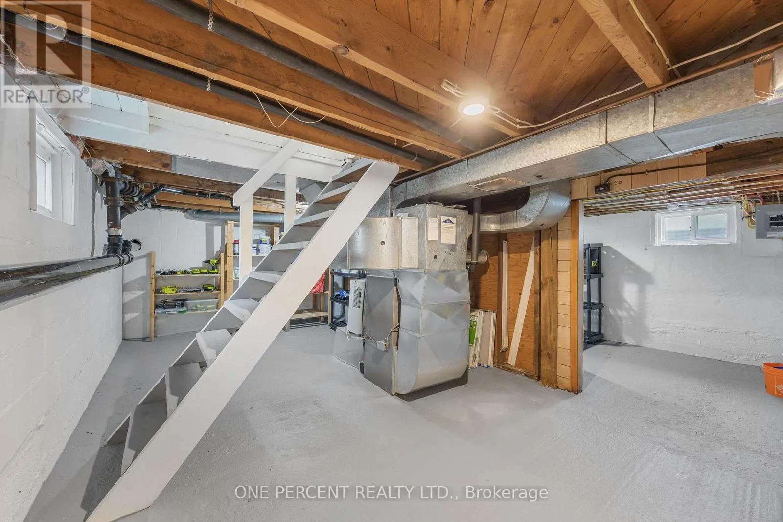406 PETER STREET N