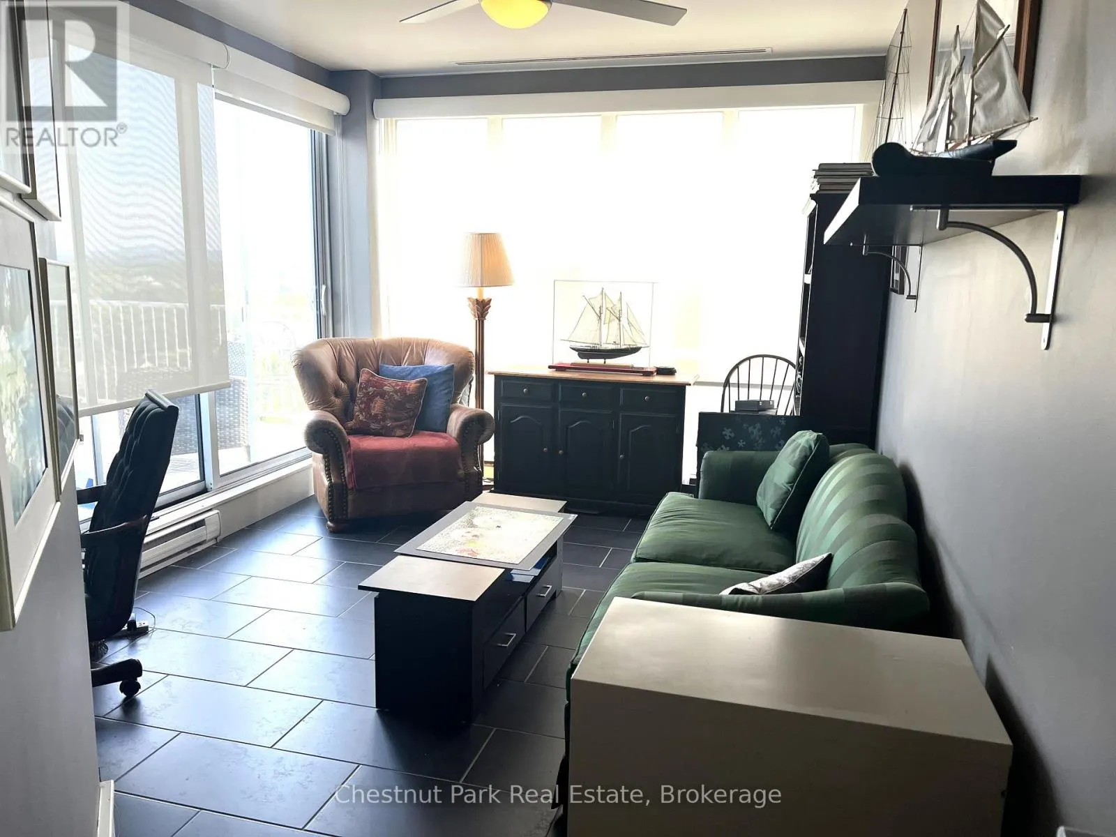 PH 1003 - 24 RAMBLINGS WAY, #PH 1003