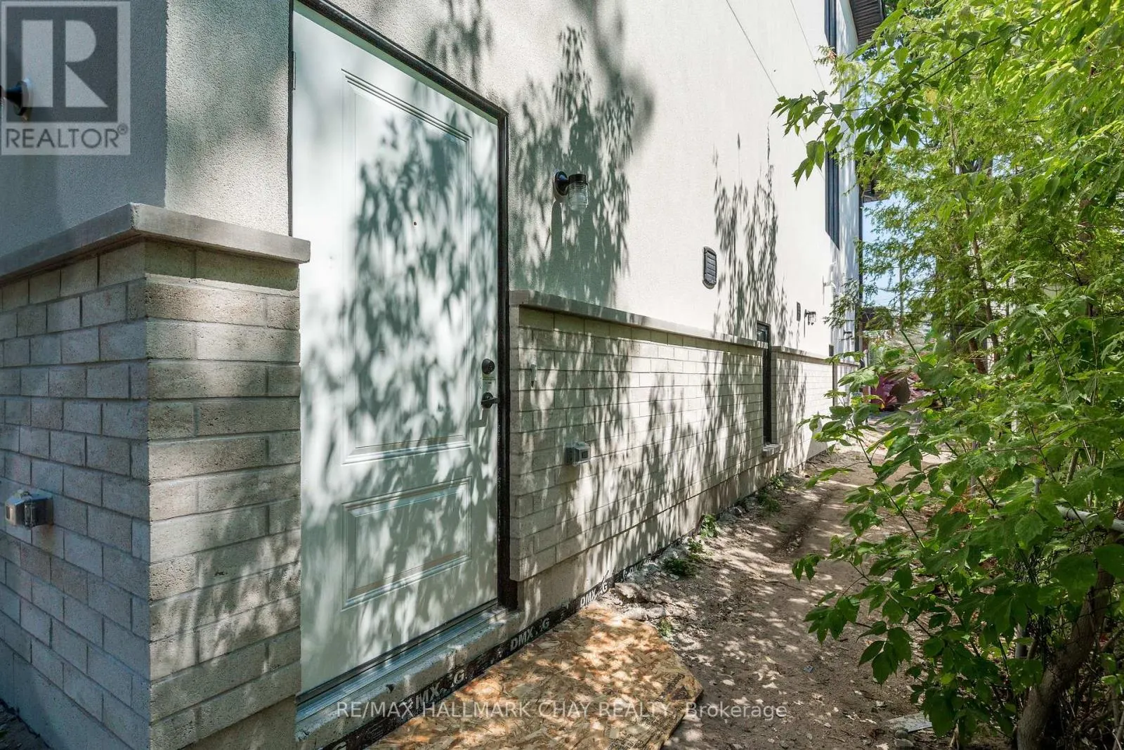 2 - 58 ANSLEY ROAD
