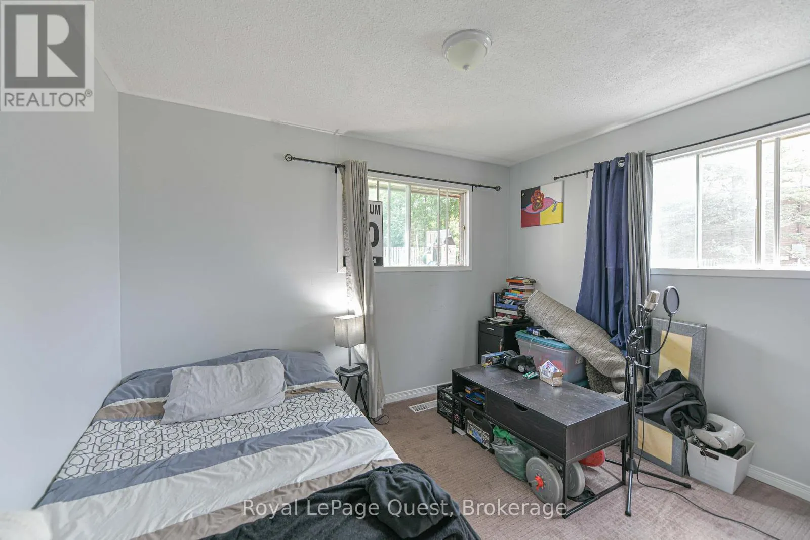 129 SIMCOE STREET