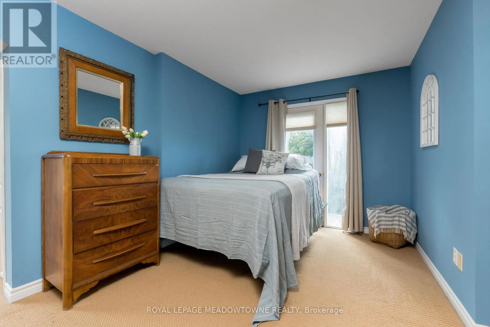 1936 TINY BEACHES ROAD S