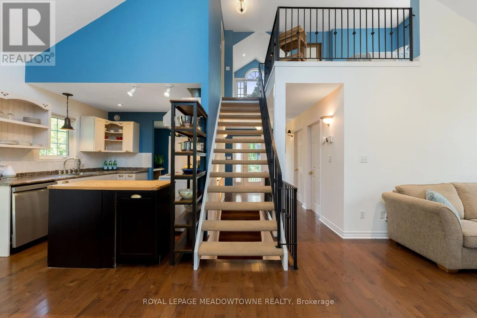 1936 TINY BEACHES ROAD S