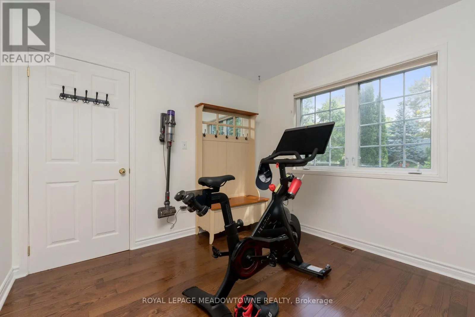 1936 TINY BEACHES ROAD S