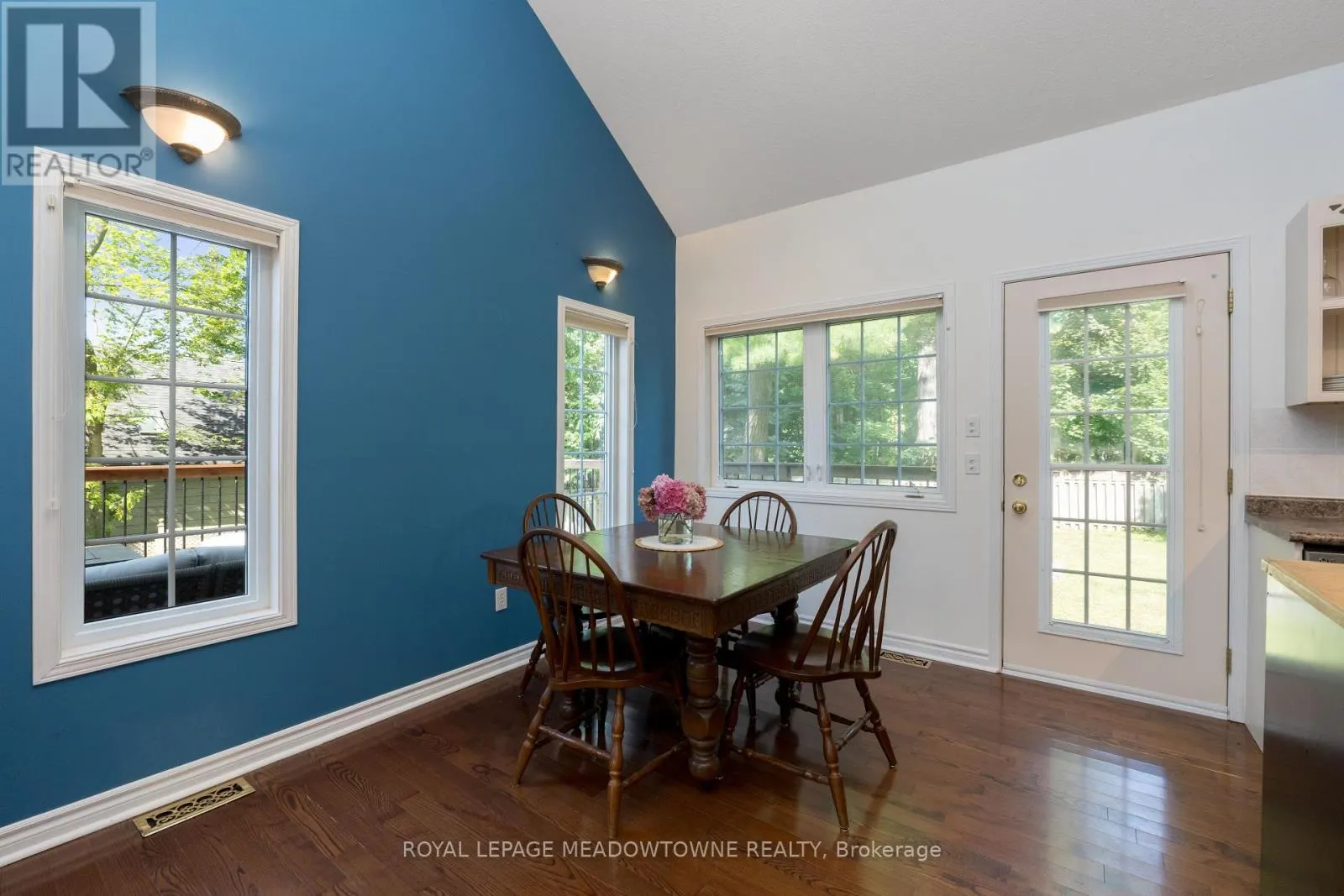 1936 TINY BEACHES ROAD S