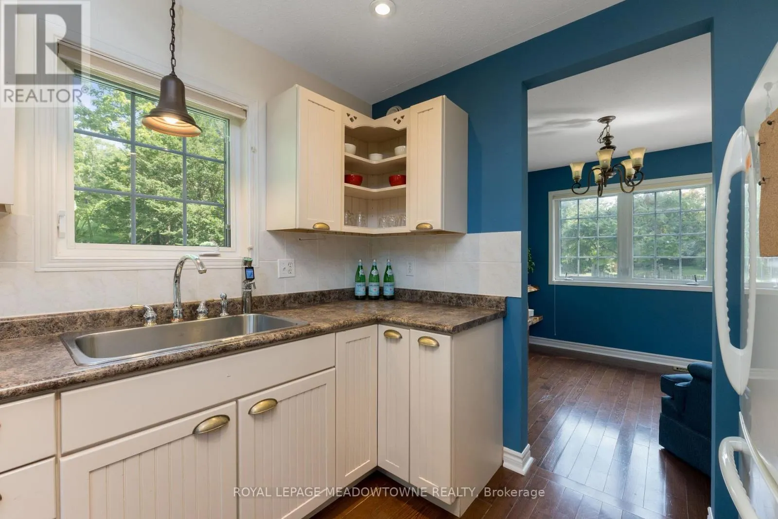1936 TINY BEACHES ROAD S