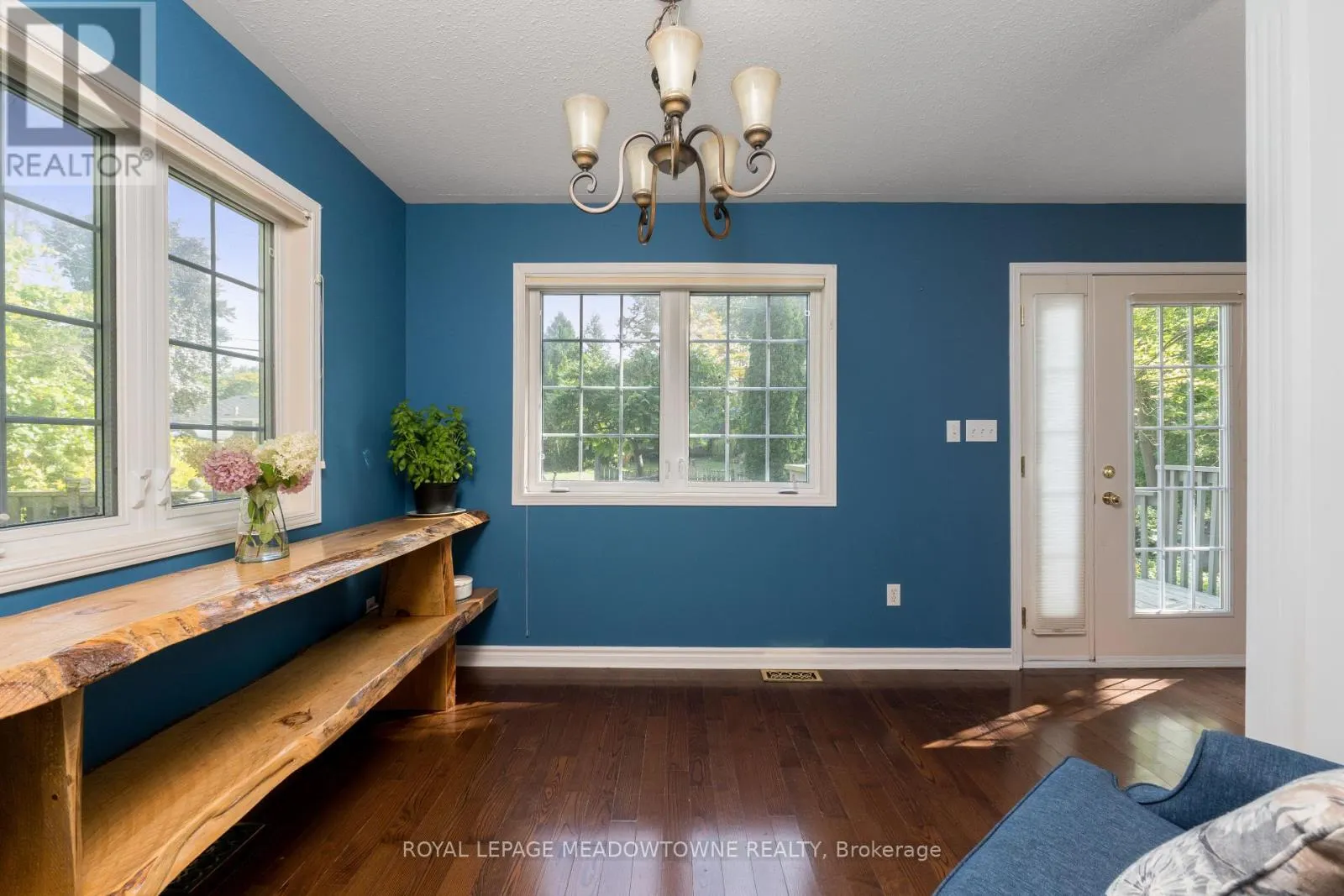 1936 TINY BEACHES ROAD S