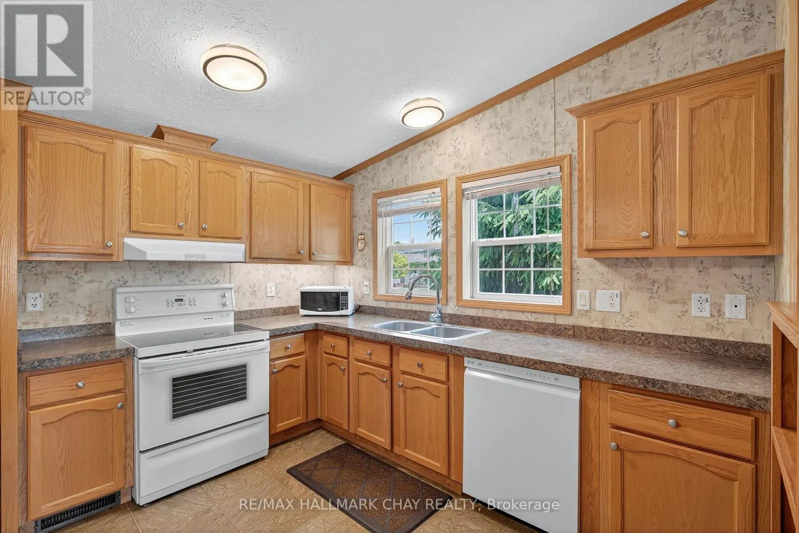 3 ILLINOIS CRESCENT